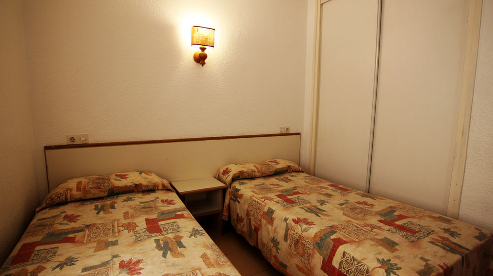 Apartamentos Zodiac Lloret de Mar Ngoại thất bức ảnh