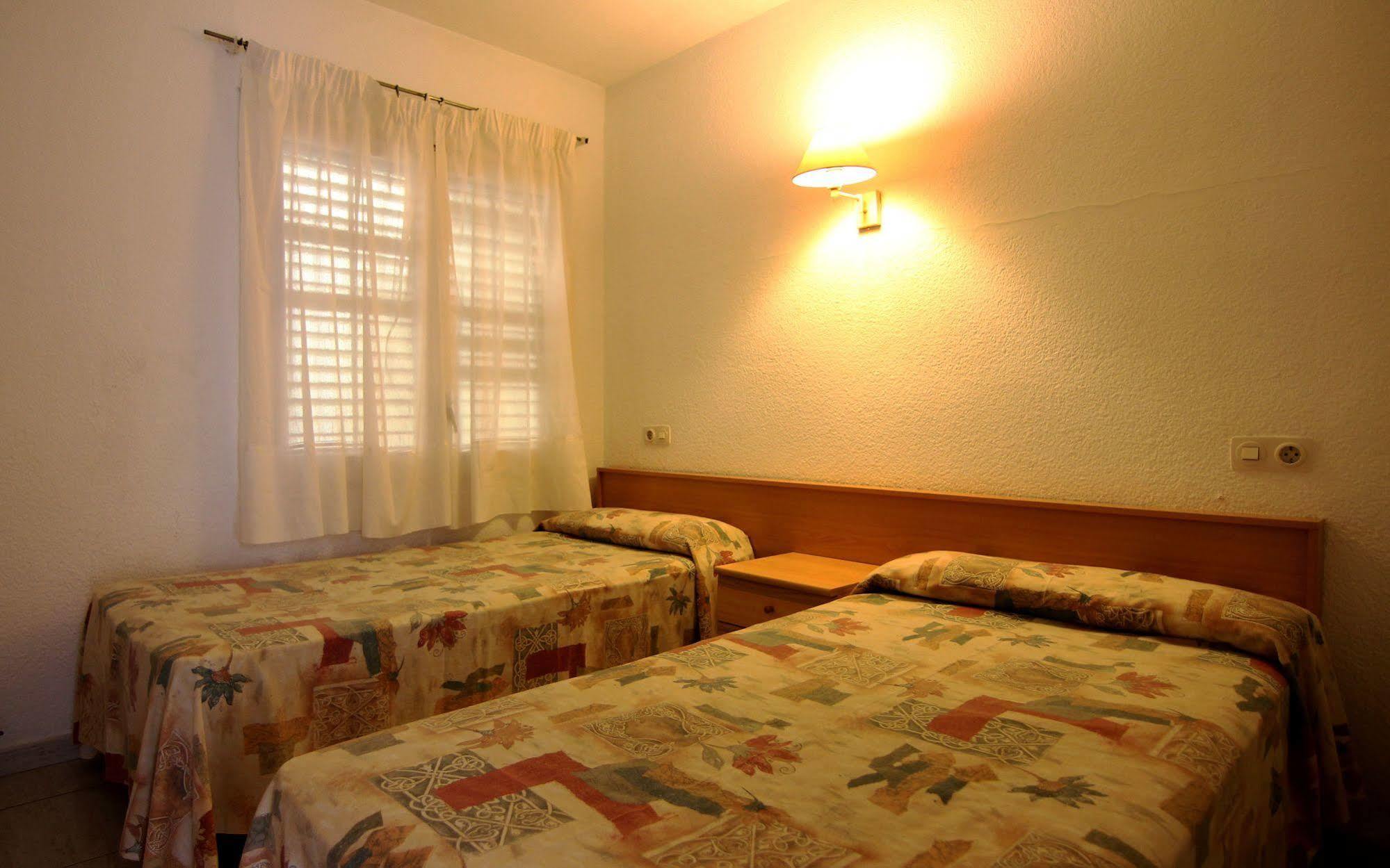 Apartamentos Zodiac Lloret de Mar Ngoại thất bức ảnh