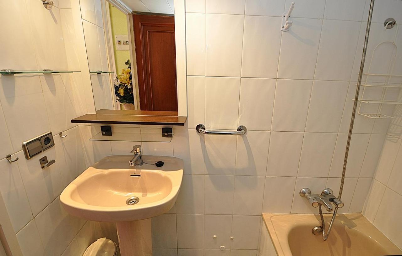 Apartamentos Zodiac Lloret de Mar Ngoại thất bức ảnh